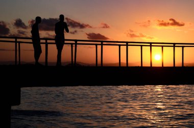 Atardecer en el muelle de Barra Grande en el estado de Bahia. Brezilya