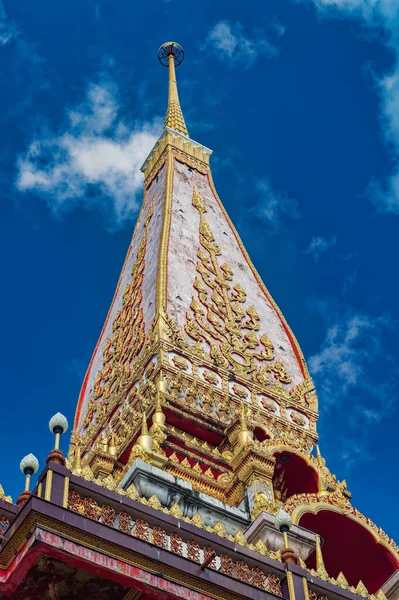 Decorações Fachada Ornamentais Templo Tailandês Tradicional Paredes Templo Phuket Tailândia — Fotografia de Stock