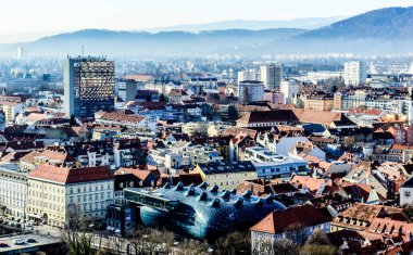 GRAZ, AUSTRIA, 14 Ocak 2015: Graz Panoraması, Avusturya 'nın Graz kentinden Schlossberg' in güzel manzarası.