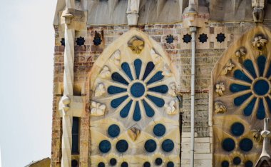 BARCELONA, İspanya, 21 Ağustos 2017: İspanya 'nın Barselona kentindeki Sagrada Familia' dan Tutku Cephesi 'nin dekoratif parçaları.