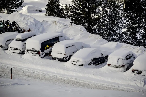 Hochgurgl Austria January 2018 Group Cars Parking Covered Fresh Overnight — Stock Photo, Image