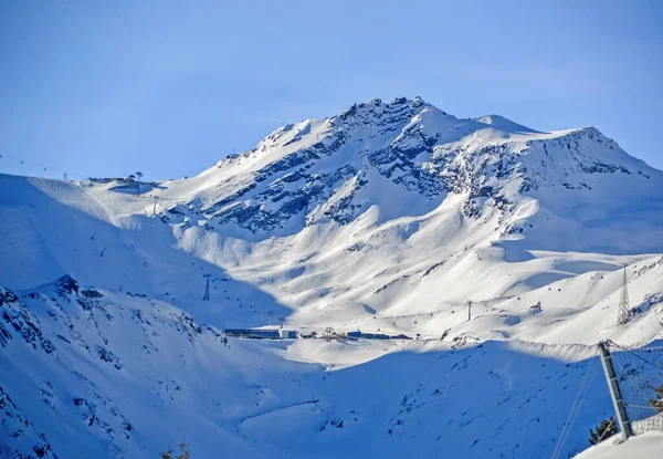 Soelden Avusturya Karla Kaplı Buzul Kayak Istasyonu Dağları Manzaralı — Stok fotoğraf