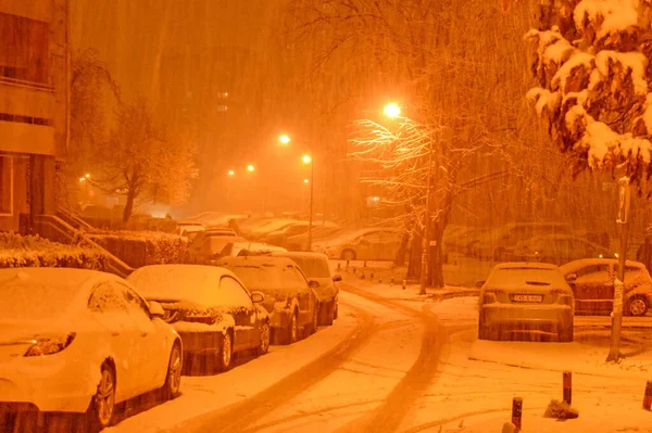 Banjaluka Bosnia Herzegovina February 2018 Snow Falling Cars Parked Street — Stock Photo, Image