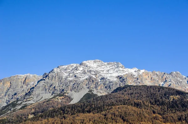 Vista Aérea Sobre Los Picos Las Montañas Dolomitas Cubiertas Nieve —  Fotos de Stock