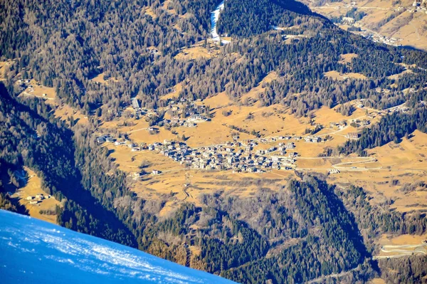 Pohled Ptačí Perspektivy Horskou Vesnici Oblasti Bormio Itálie — Stock fotografie