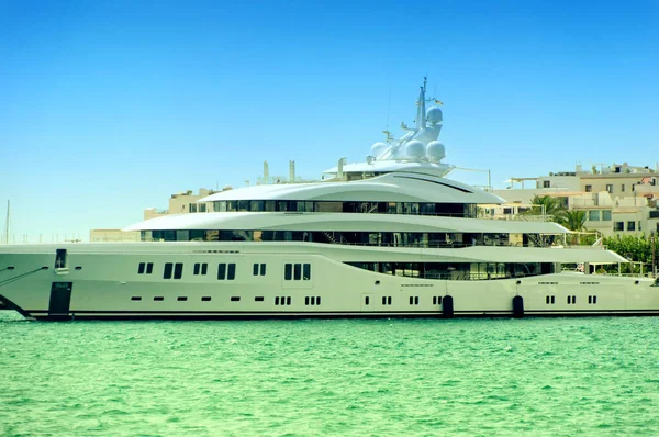 Ibiza Spain July 2018 Mega Yacht Anchored Port Ibiza Town — Stock Photo, Image