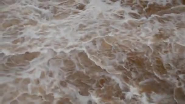 Acqua Fangosa Selvatica Dopo Forti Piogge Acqua Del Fiume Che — Video Stock