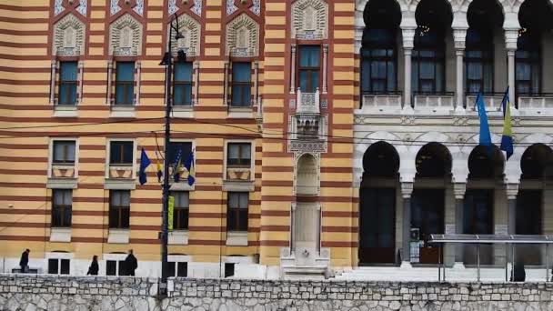 Sarajevo Bosnia Herzegovina Febrero 2019 Reconstruido Ayuntamiento Sarajevo Conocido Como — Vídeo de stock