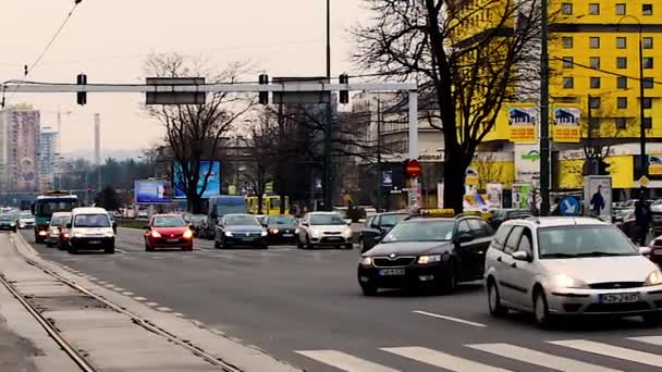 Sarajevo Bosnia Och Herzegovina Februari 2019 Vägtrafik Vid Viktigaste Vägkorsningen — Stockvideo