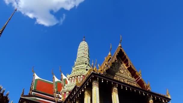 Grote Tempel Structuur Met Rijke Decoraties Het Koninklijk Paleis Bangkok — Stockvideo