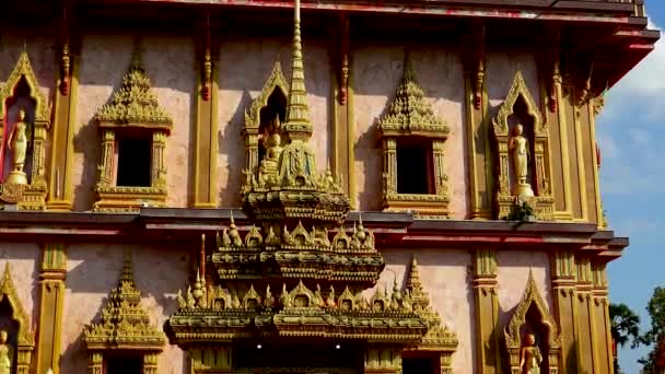 Phuket Thailand Januari 2020 Decoraties Bij Traditionele Boeddhistische Thaise Tempel — Stockvideo