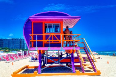 MIAMI BEACH, FLORIDA, ABD, Mayıs 03 2019: Miami Beach, Florida, ABD 'deki South Beach' teki körfez izleme kulesi.