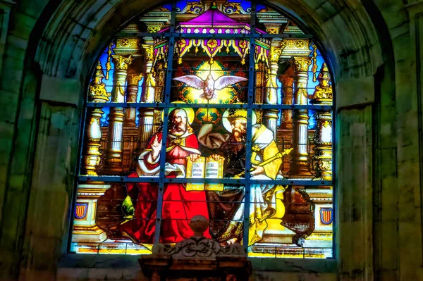ブリュッセル ベルギー 2018年11月3日 ベルギーのブリュッセルにある大聖堂でのステンドグラスの装飾 — ストック写真
