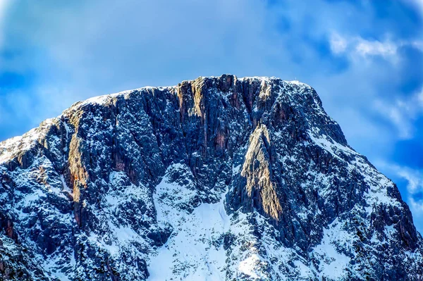 Oostenrijkse Alpen Onder Tijdens Koude Zonnige Winterdag — Stockfoto