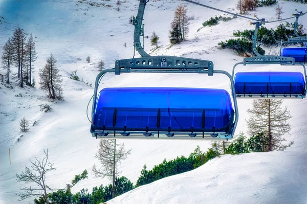 Nassfeld Áustria Janeiro 2019 Cabines Elevação Esqui Durante Dia Inverno — Fotografia de Stock