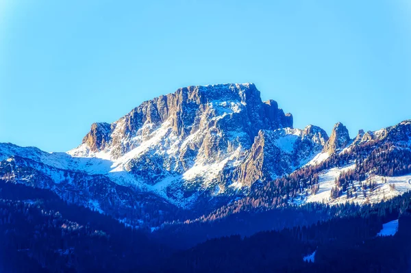 Панорама Про Популярний Гірськолижний Курорт Зимовий День Насфельді Австрія — стокове фото