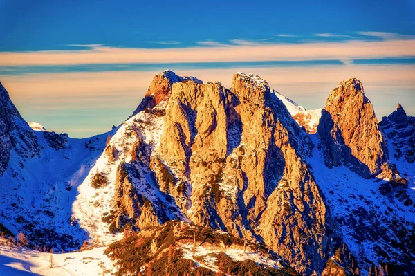 Vista Panorâmica Sobre Popular Estância Esqui Durante Dia Inverno Nassfeld — Fotografia de Stock