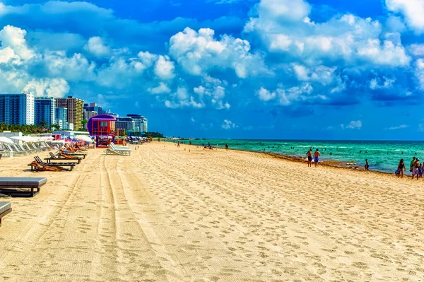 Miami Beach Florida Usa Mai 2019 Menschen Strand Bei Sonnigem — Stockfoto