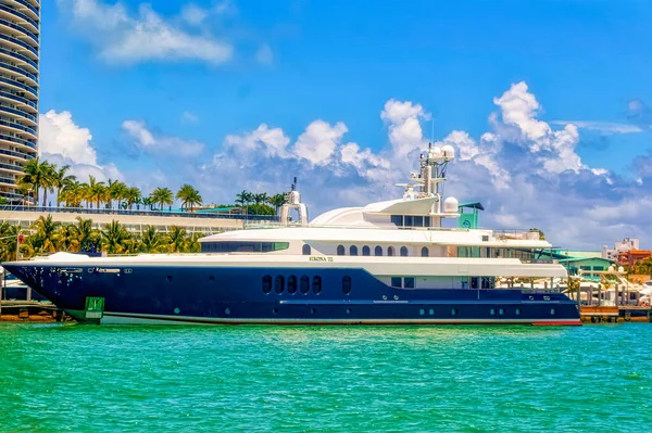 Miami Florida Usa May 2019 Luxurious Yacht Docket Sea Bay — Stock Photo, Image