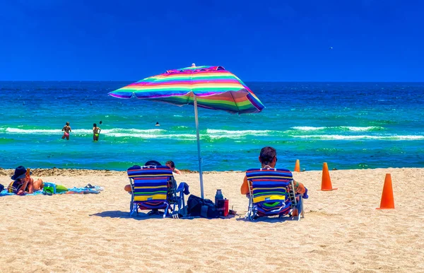 Miami Beach Florida Usa Május 2019 Emberek Strandon Napsütéses Napon — Stock Fotó