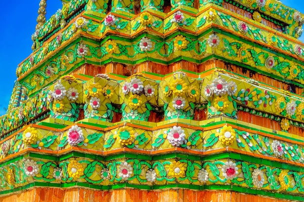 Színes Hagyományos Dekorációk Buddhista Templom Szerkezetek Bangkok Thaiföld — Stock Fotó