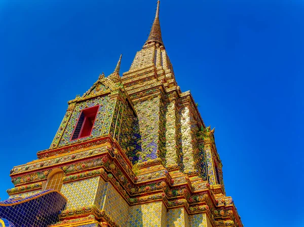 Farbenfrohe Traditionelle Dekorationen Buddhistischen Tempelbauten Bangkok Thailand — Stockfoto