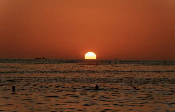 Beau Coucher Soleil Fin Chaude Journée Hiver Plage Phuket Thaïlande — Photo