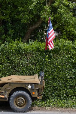 Bize Amerikan bayrağı - Worl War 2 ile jeep