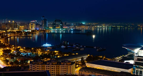 Современный Город Баку Ночью Огни Вид Above2 — стоковое фото