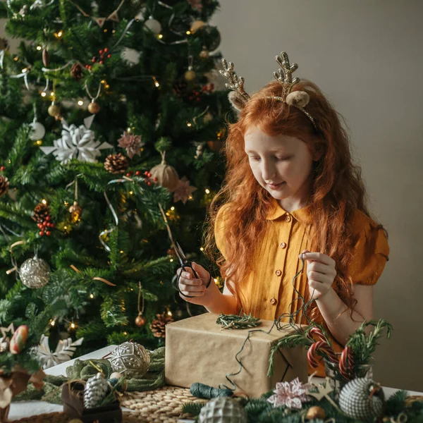 Girl Red Hair Linen Dress Decorates Christmas Present — Stock Photo, Image