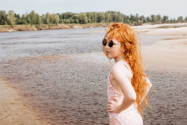 Red Haired Girl Swimsuit Stands Shore Reservoir Hot Summer Day — Stock Photo, Image
