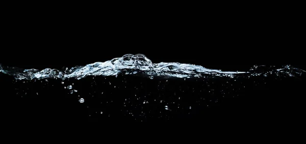 Dalgaları Sıçrıyor Siyah Arkaplanda Izole Edilmiş Kabarcıklar — Stok fotoğraf