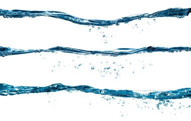 Beyaz arkaplanda su sıçraması ve kabarcıklar izole