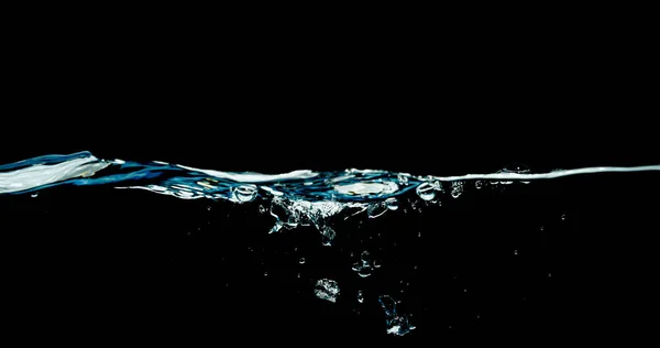 Ondas Água Escura Isoladas Fundo Preto — Fotografia de Stock