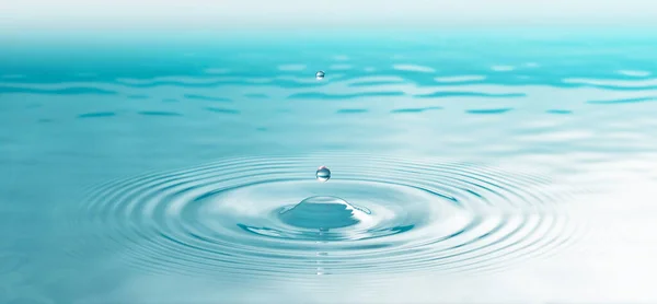 Water Drop Splash Isolated White Background — Stock Photo, Image
