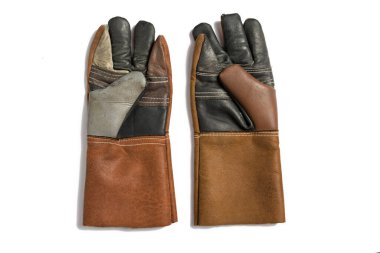 Kapalı kahverengi eldiven deri izole edilmiş beyaz