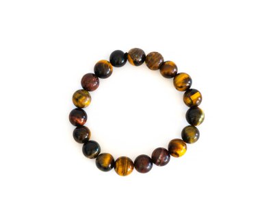 Serveti salla, serveti bembeyaz arka planda.