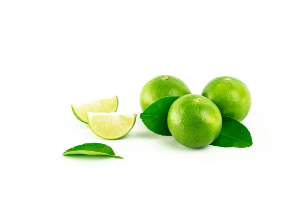 Lima Fresca Cal Hoja Verde Aislada Sobre Fondo Blanco —  Fotos de Stock