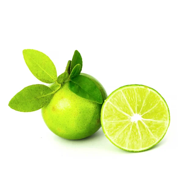 Lima Fresca Limão Folha Verde Isolado Fundo Branco — Fotografia de Stock