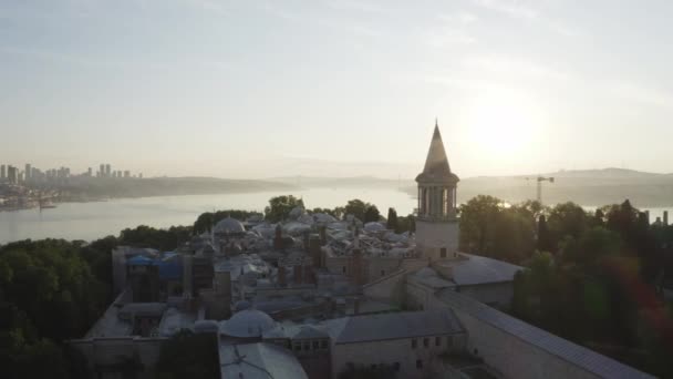 Vista aérea del Palacio Topkapi y la Península Histórica de Estambul . — Vídeo de stock
