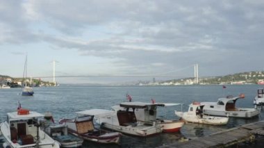 Yelkenli ve İstanbul Boğazı Köprüsü 'nün havadan görünüşü