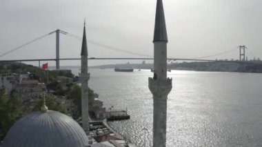 İstanbul 'daki Beylerbeyi Camii' nin havadan görünüşü