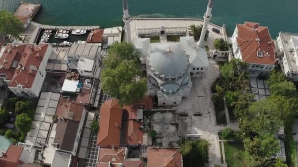 Luftaufnahme der Beylerbeyi-Moschee in Istanbul — Stockvideo