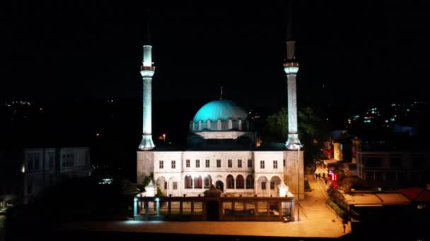 Luftfoto af Beylerbeyi Moske i Istanbul – Stock-video