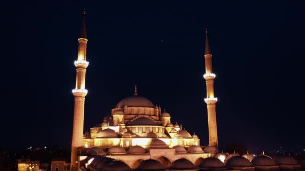 Widok z lotu ptaka na meczet Fatih w Stambule. Nagranie 4K w Turcji — Wideo stockowe