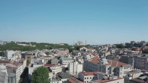 Вид с воздуха на Стамбульский исторический полуостров. Кадры 4K в Турции — стоковое видео
