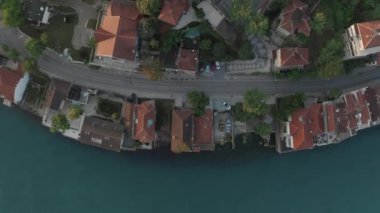 İstanbul 'daki Boş Yollar' ın Aerialk manzarası. Türkiye 'de 4K Görüntüsü