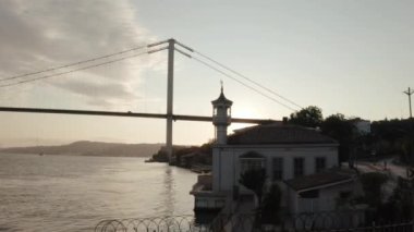İstanbul Boğazı Köprüsü 'nün havadan görünüşü. Türkiye 'de 4K Görüntüsü