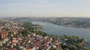 İstanbul 'daki Altın Boynuz' un havadan görünüşü. Türkiye 'de 4K Görüntüsü