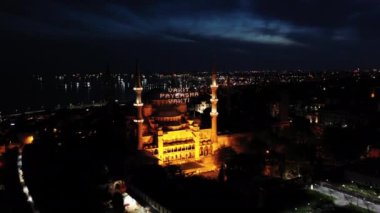 Mavi Cami 'nin havadan görünüşü. Diyor ki 